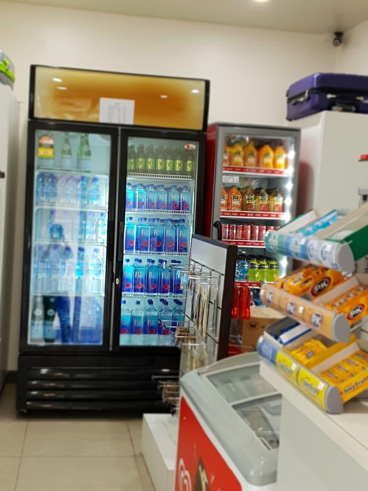 فندق بينينسولا إنترناشونال سوفا المظهر الخارجي الصورة